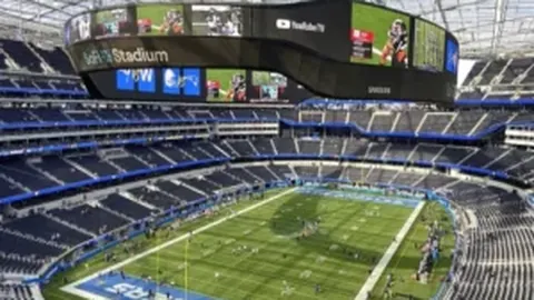 卡瓦尼助比利亚雷亚尔逆转曼联，德赫亚失误送点球