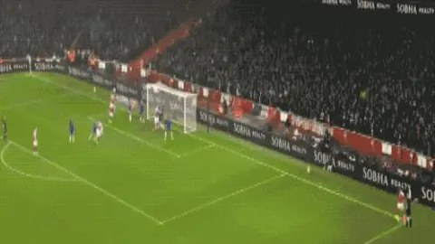 上海终结四连败，北京力追十一连胜！京沪大战重燃战火，周琦对决洛夫顿，央视直播同步呈现