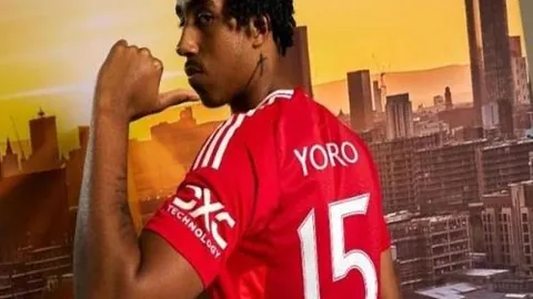 挪威欧预赛遭苏格兰翻盘，哈兰德赛后拒签拒绝合影遭球迷嘘声