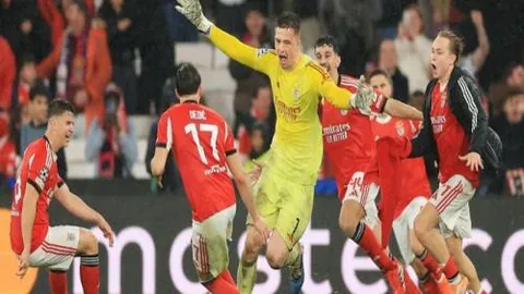 “巨星级盛宴：超级巨星三获大满贯，哈登威少联手狂揽50分，共筑60分21板10助辉煌，榜单领跑！”